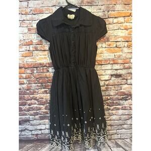 Aryeh Embroidered Short Sleeve button Dress Women’s Size Medium